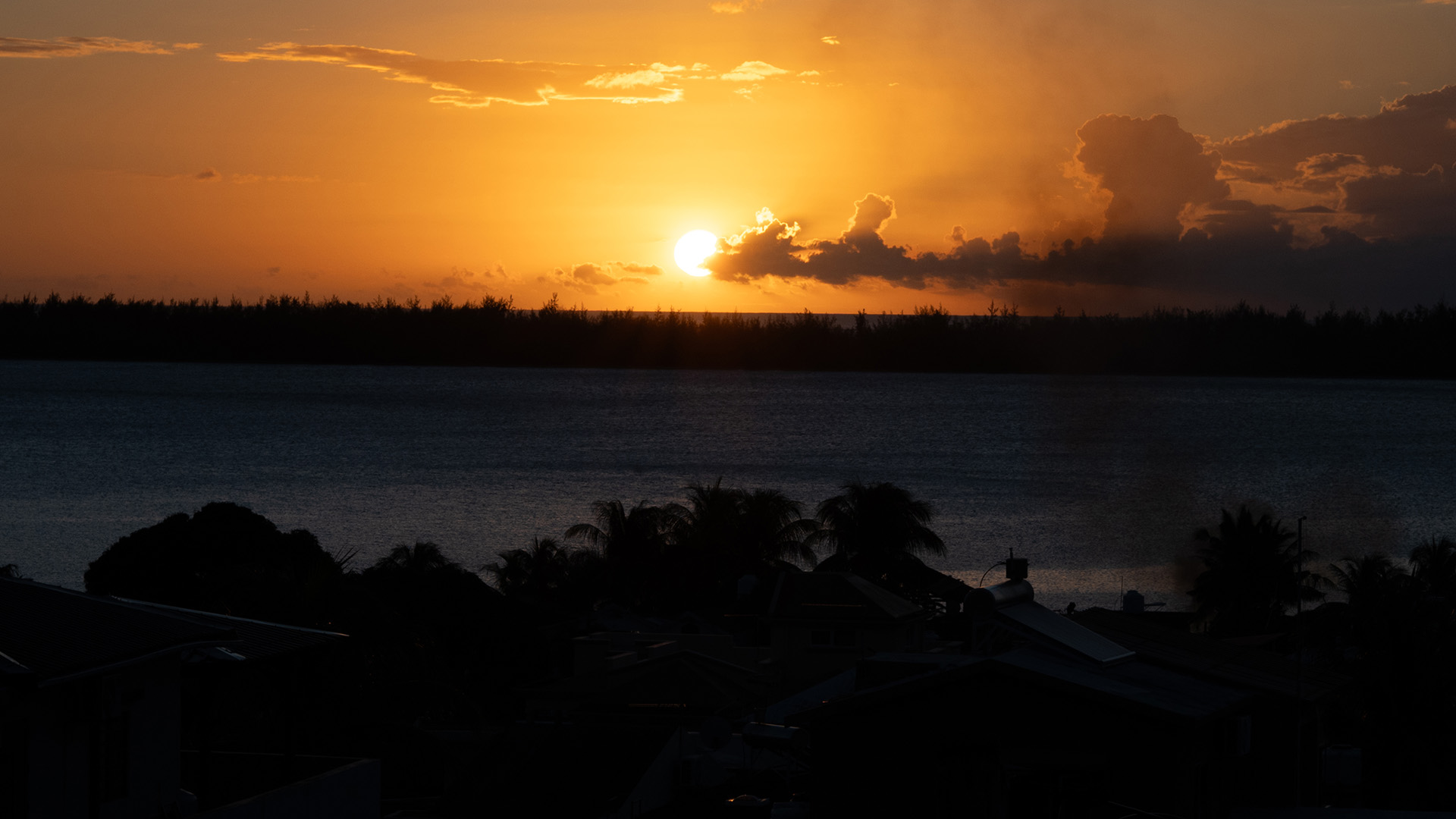 Sunset Mauritius hero