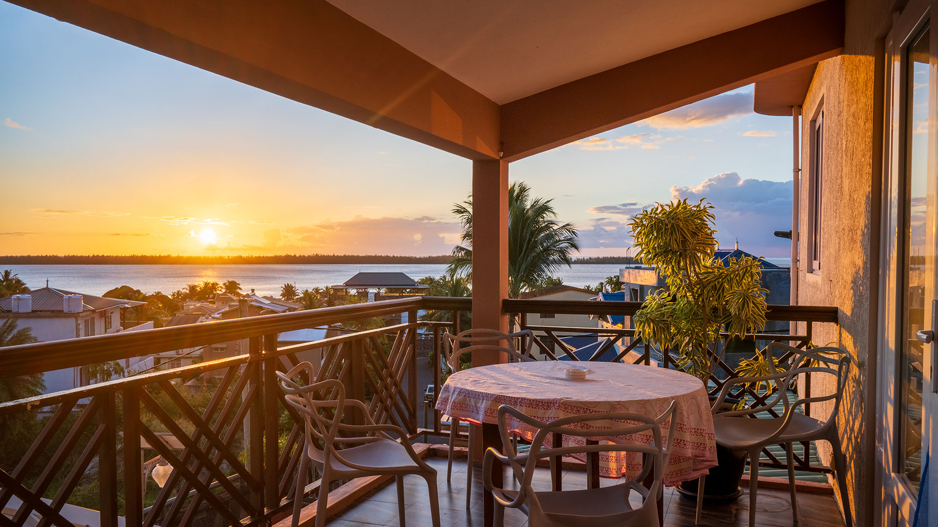 Sunset Mauritius hero